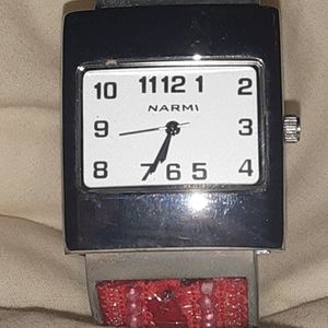 Narmi watch